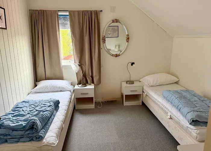 Seaside Retreat In Lyngen-by Traum Ferienhaus