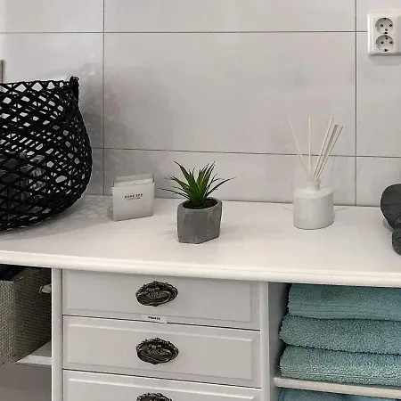 Seaside Retreat In Lyngen-by Traum *